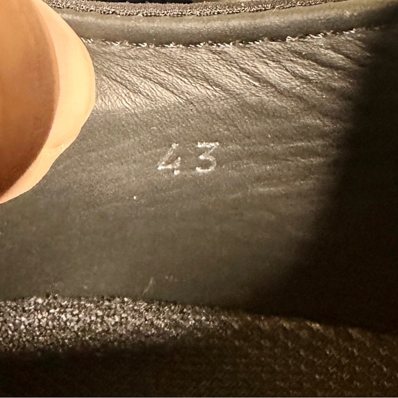 iRi Black Slip-On Sneakers Size 43 - Picture 3 of 6